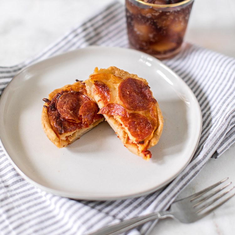 Picture of pepperoni mini pizza (gf)